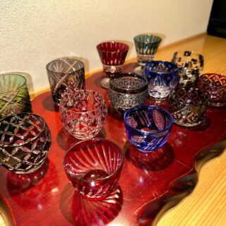 ︎ お好みの切子で日本酒はいかがでしょうか？